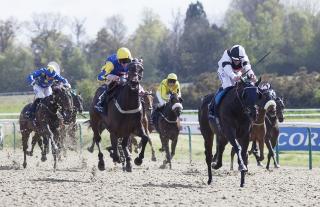 There is all-weather action at Wolverhampton this evening